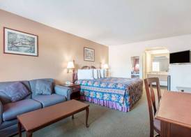 Days Inn by Wyndham Picayune 3