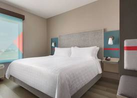 avid hotel California - Lexington Park by IHG 4