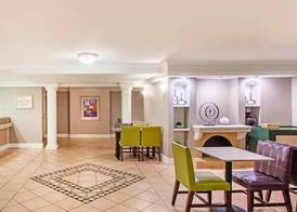 Baymont by Wyndham Fort Myers Central 2