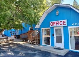 The Brookside Motel Keystone Near Mt Rushmore 2