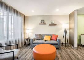 WoodSpring Suites Colton 4