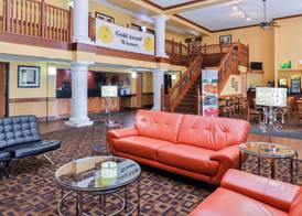 Quality Inn Bolingbrook I-55 4