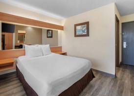 SureStay by Best Western Sacramento South Natomas 5