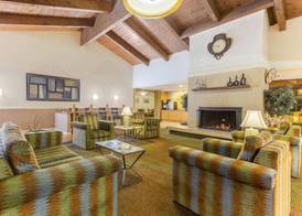 La Quinta Inn & Suites by Wyndham Redding 4