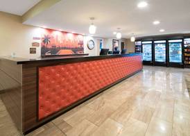 Ramada by Wyndham Burbank Airport 2