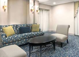 Howard Johnson by Wyndham Newburgh 4