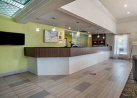 Best Western Carlton Suites 5
