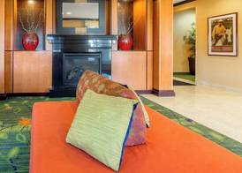 Fairfield Inn & Suites Canton 3