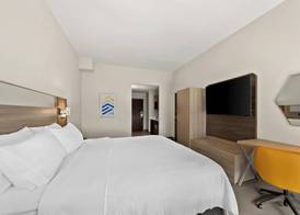 Holiday Inn Express & Suites RALEIGH NE - MEDICAL CTR AREA by IHG 5