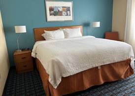 Fairfield Inn & Suites Ames 5