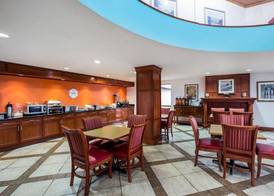 Howard Johnson by Wyndham Evansville East 2
