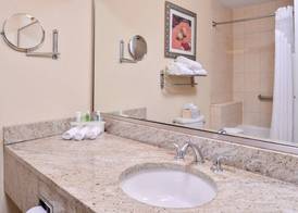 Holiday Inn Express TAMPA N I-75 - UNIVERSITY AREA by IHG 5