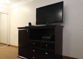 Raincross Hotel 2