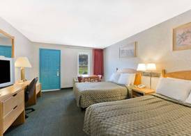 POCONO NIGHT LODGE 5