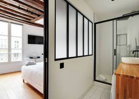 Charming studio A C - 2P - Le Marais 2