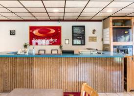 Econo Lodge Inn & Suites Lake Harmony - Pocono Mountains Area 2