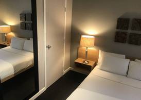 Touchstone Hotel - City Center 4