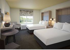 Wyndham Flint MI Grand Blanc Bishop Airport Conference Ct 3