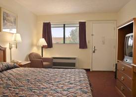 Days Inn by Wyndham Plainfield 4