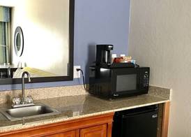 Days Inn & Suites by Wyndham East Flagstaff 3