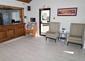 Super 8 by Wyndham Higginsville 4