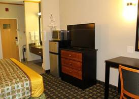 Home Gate Inn & Suites 4