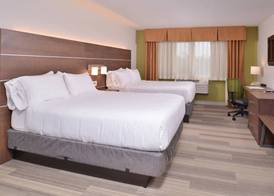 Holiday Inn Express & Suites STEVENS POINT by IHG 4
