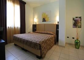 Euro Hotel 4