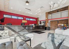 Ramada by Wyndham Temple Terrace/Tampa North 5