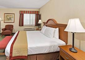 Baymont by Wyndham Indianapolis 5