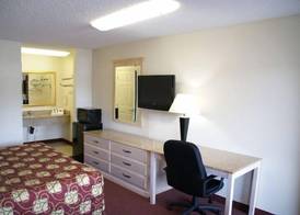 Crystal Inn and Suites 5