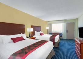 Ramada by Wyndham Virginia Beach 5