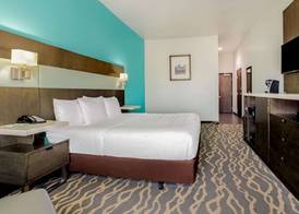 La Quinta Inn & Suites by Wyndham Northlake Ft. Worth 5