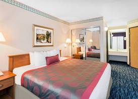 Ramada by Wyndham Kent Seattle Area 3
