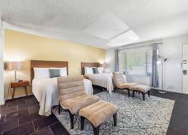 Lido Palms Resort and Spa 4