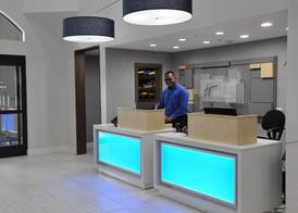 Holiday Inn Express & Suites LAKE FOREST - IRVINE EAST by IHG 4