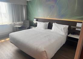 Armon Plaza Montreal Airport 5