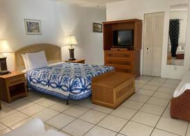 Richard's Motel Studios 4