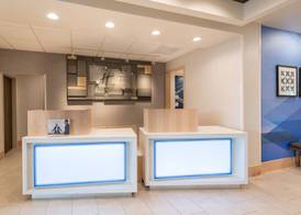 Holiday Inn Express & Suites COLUMBIA-I-26 @ HARBISON BLVD by IHG 2