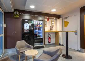 B&B HOTEL CHARTRES Le Forum 2