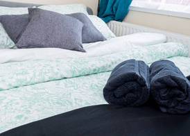 Shirley House 3, Guest House, Self Catering, Self Check in with Smart Locks, Use of Fully Equipped Kitchen, close to City Centre, Ideal for Longer Stays, Walking Distance to BAT, 20 min Drive to Fawle 2