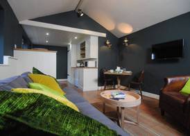 Courtyard Cottages Lymington, 2 Adults only 2