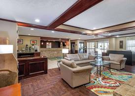 Quality Suites Addison-Dallas 5