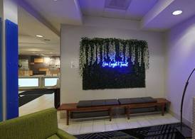 Holiday Inn Express & Suites SEATTLE NORTH - LYNNWOOD by IHG 4