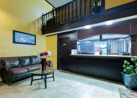 Howard Johnson by Wyndham San Marcos 3