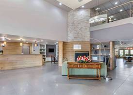 Country Inn & Suites by Radisson, Mesa, AZ 3