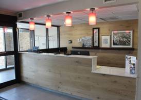 Country Inn & Suites by Radisson, Dunbar - Charleston 2
