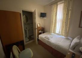 Pickwicks Guest House 3