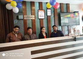 Hotel Taksh Inn 5