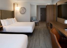 Holiday Inn & Suites MONTREAL AIRPORT by IHG 3